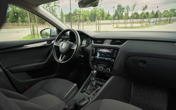 Skoda Octavia cena 55900 przebieg: 205000, rok produkcji 2017 z Płock małe 781